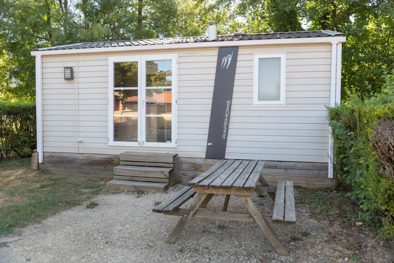 Saint-Etienne-du-Bois  Camping Du Sevron מראה חיצוני תמונה