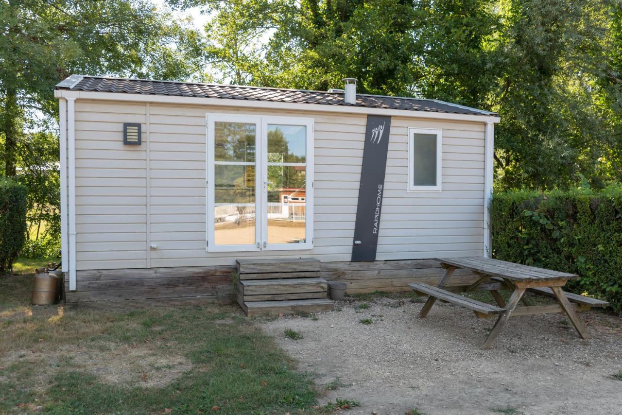 Saint-Etienne-du-Bois  Camping Du Sevron מראה חיצוני תמונה