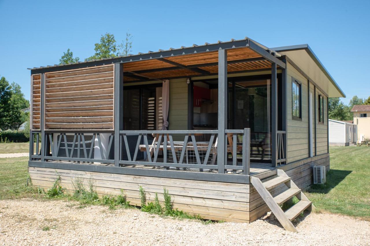 Saint-Etienne-du-Bois  Camping Du Sevron מראה חיצוני תמונה